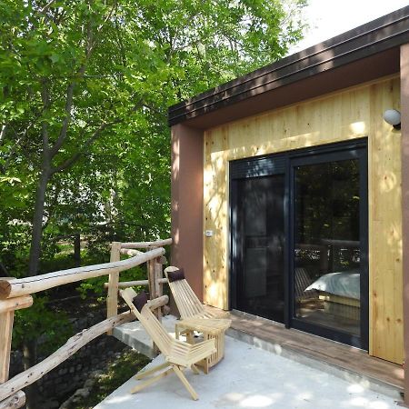 Pocitniski Hisici - Small Holiday Houses Ajdovščina エクステリア 写真