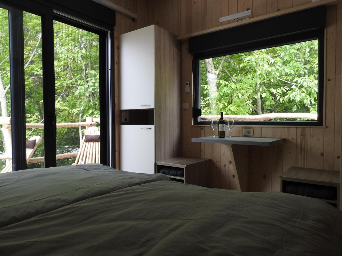 Pocitniski Hisici - Small Holiday Houses Ajdovščina エクステリア 写真