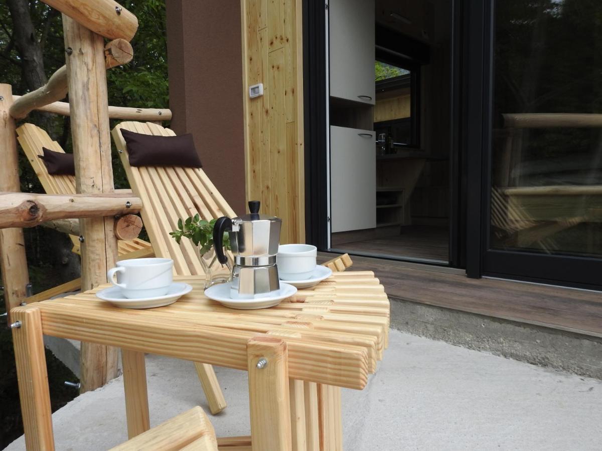 Pocitniski Hisici - Small Holiday Houses Ajdovščina エクステリア 写真